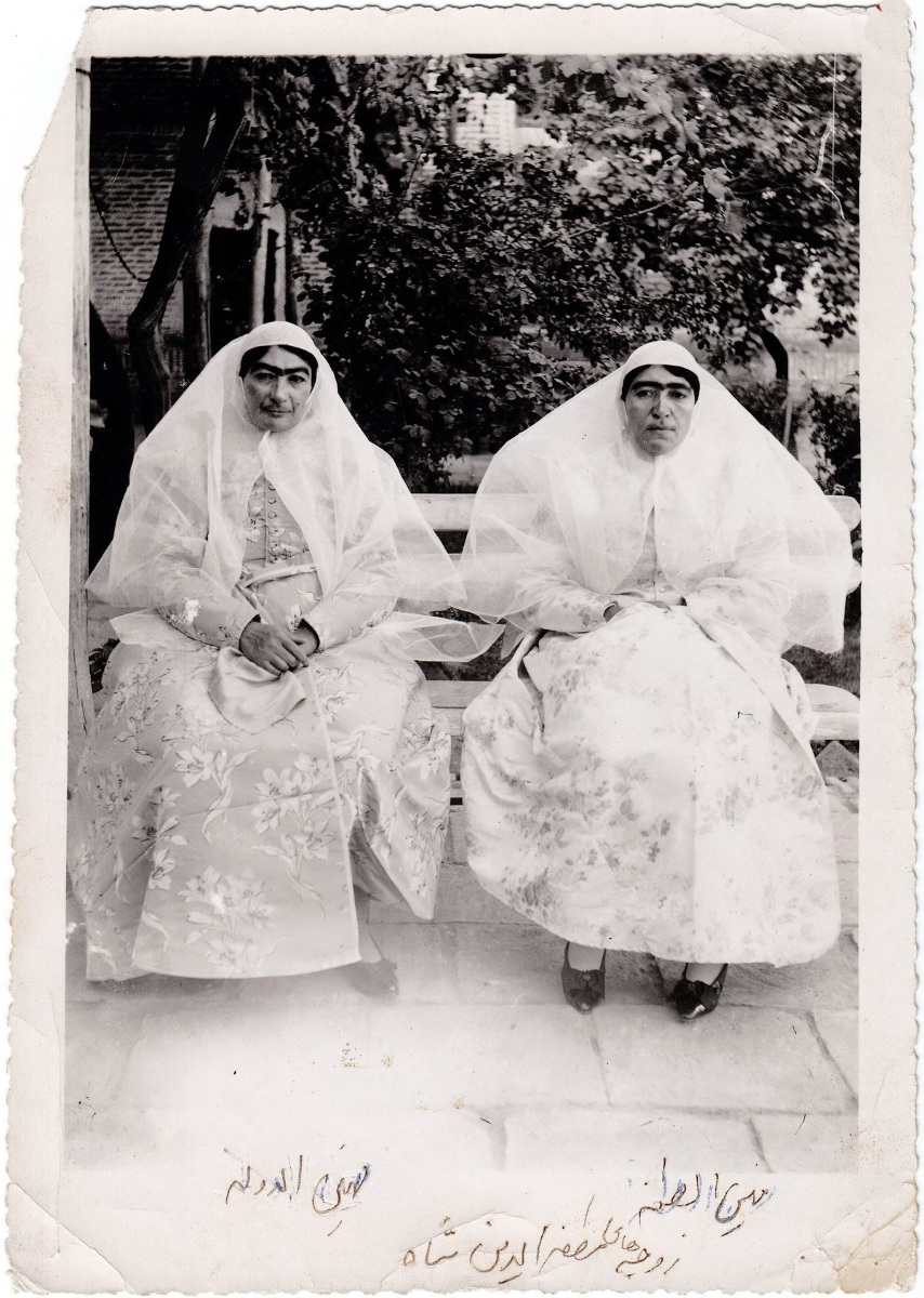 عکس‌های کمتر دیده شده از اندرونی مظفرالدین‌شاه قاجار!