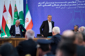 مسعود پزشکیان، رئيس جمهور و اسکندر مؤمنی، وزیر کشور در چهارمین اجلاس وزیران کشور عضو سازمان همکاری اقتصادی (اکو)