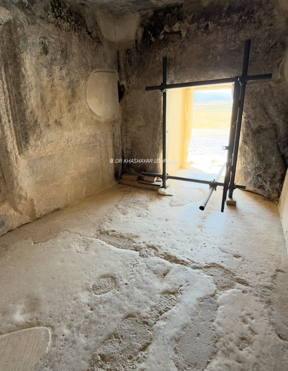 عکس/ درون آرامگاه کوروش این شکلی است