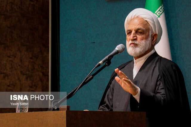 آزادی پژمان جمشیدی با وثیقه و خروج او از کشور/ انحلال بانک آینده/ ممنوعیت کشت خشخاش/ تشکیل پرونده قضایی برای فائزه هاشمی