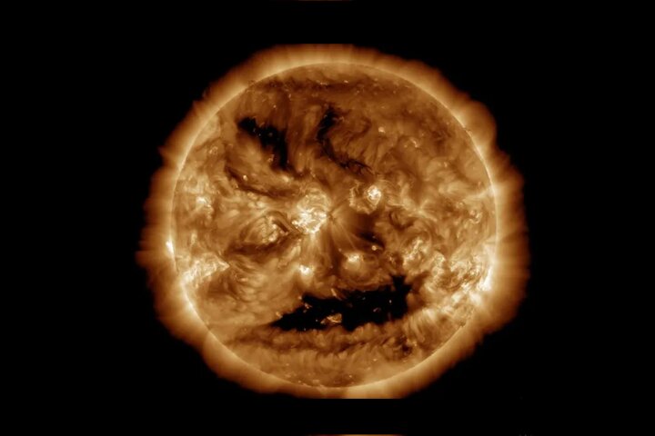 خورشید با لبخندی ترسناک به استقبال هالووین رفت! خورشید با لبخندی ترسناک به استقبال هالووین رفت!