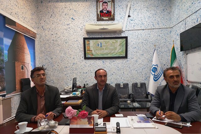 از آبیاری قطرهای فضای سبز شهرداری تا مشکل شبکه فاضلاب شهری در ضیاءآباد از آبیاری قطرهای فضای سبز شهرداری تا مشکل شبکه فاضلاب شهری در ضیاءآباد