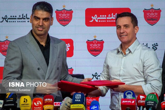 مراسم معارفه و امضای قرارداد اوسمار ویرا، سرمربی جدید تیم پرسپولیس