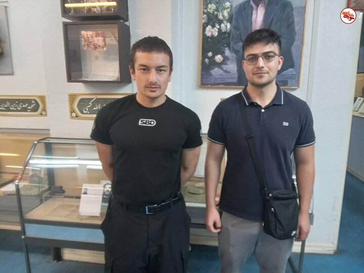 بازدید گردشگران ترکیهای از موزه مرکزی شهدا بازدید گردشگران ترکیهای از موزه مرکزی شهدا