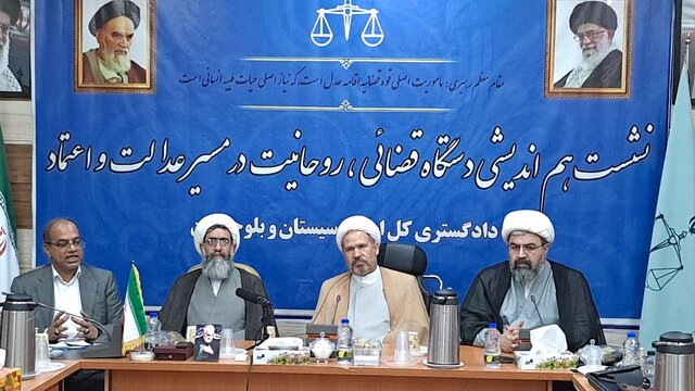 بسیاری از پروندههای قضایی ناشی از ناآگاهی مردم نسبت به قوانین است بسیاری از پروندههای قضایی ناشی از ناآگاهی مردم نسبت به قوانین است