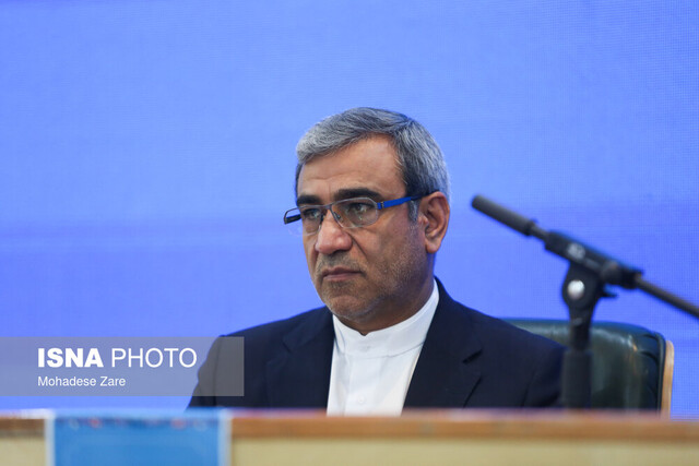 گزارش ایسنا از نشست «شنبههای گفتوگو» استاندار خراسان رضوی و فاصلههایی که باید کم شود