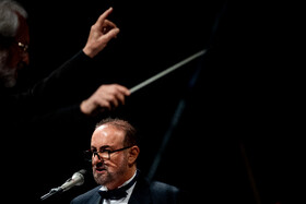 کنسرت «آن لحظه‌ها» عبدالحسین مختاباد