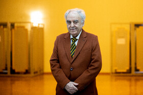 علی‌اصغر شاهزیدی خواننده و مدرس آواز در کنسرت «آن لحظه‌ها» عبدالحسین مختاباد