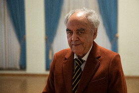 علی‌اصغر شاهزیدی خواننده و مدرس آواز در کنسرت «آن لحظه‌ها» عبدالحسین مختاباد