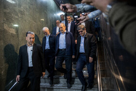 مسعود پزشکیان، رئيس جمهور و اسکندر مومنی، وزیر کشور در بازدید از خطوط راه آهن حومهای استان تهران