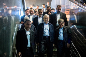 مسعود پزشکیان، رئيس جمهور در بازدید از خطوط راه آهن حومه‌ای استان تهران