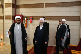 علی نیکزاد نایب‌رئیس مجلس شورای اسلامی و آیت‌الله علیرضا اعرافی رئیس حوزه‌های علمیه کشور در همایش مقاومت‌سسی در اردبیل