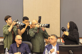 نشست صمیمانه وزیر اقتصاد با سرمایه گذاران جزیره کیش