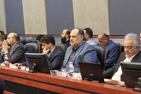 نشست صمیمانه وزیر اقتصاد با سرمایه گذاران جزیره کیش