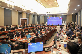 نشست صمیمانه وزیر اقتصاد با سرمایه گذاران جزیره کیش