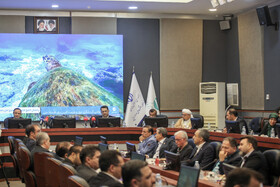 نشست صمیمانه وزیر اقتصاد با سرمایه گذاران جزیره کیش