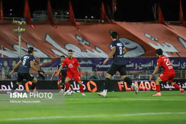 مخالفت پرسپولیس با داربی بدون تماشاگر/ اراک و شیراز گزینه‌های نهایی