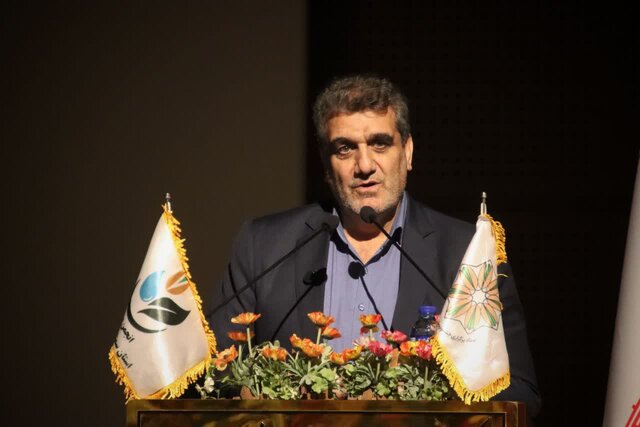 کم‌آبی و نبود نیروی کار چالش پسته‌کاران دامغانی/ کمبود نیروی کارگری در شرق استان