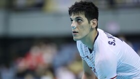 ببینید/پدر صابر کاظمی: به حرف دکترها گوش می‌دهم!