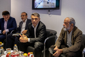 محمدعلی نادعلی‌زاده، سرپرست خبرگزاری دانشجویان ایران و رضا عوض‌پور، رئیس امور آموزش عالی، تحقیقات و فناوری سازمان برنامه و بودجه کشور در نمایشگاه دستاوردهای شاخص علمی و فناورانه جهاددانشگاهی