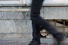 بر اساس آمار و اطلاعات سازمان زمین‌شناسی اصفهان در سال ۹۵ فقط دو درصد مساحت استان، با فرونشست زمین درگیر بوده این در حالیست که آخرین مطالعات می‌گویند که حدود ۱۰ هزار کیلومتر مربع، یعنی ۱۰ درصد مساحت اصفهان، در شرایط خطرناک فرونشست قرار گرفته است.