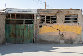 اثرات فرونشست در دیوار منازل مسکونی  محله جویباره اصفهان