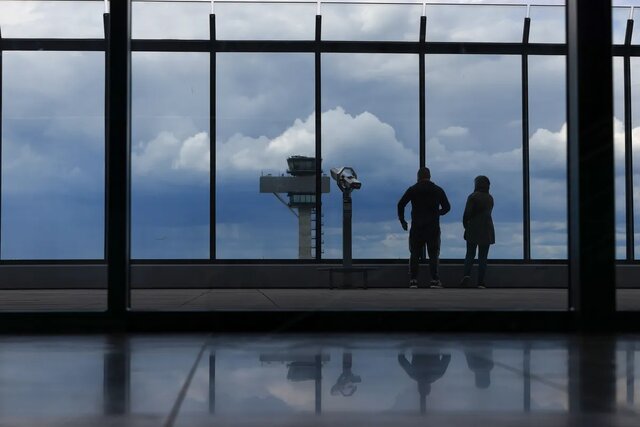 تعطیلی موقت فرودگاه برلین به دلیل مشاهده پهپادهای ناشناس