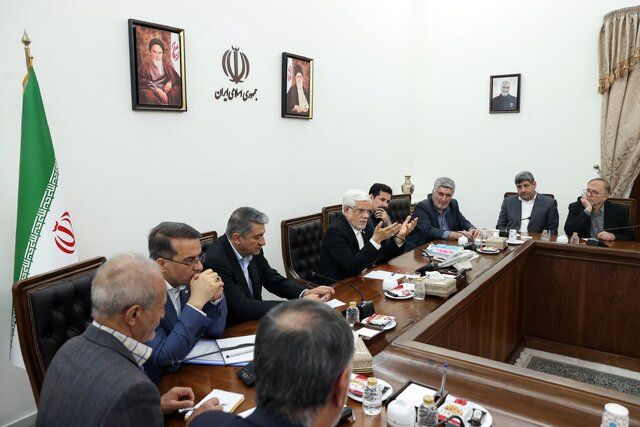 اخطار به مشترکان پرمصرف آب/تولید سوخت و خودرو باکیفیت؛ الویت دولت/پرسش وزیر رفاه از دانشجویان