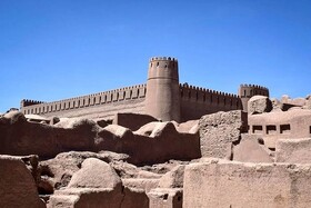 آغاز مرمت برج قلعه تاریخی معاذ شهرستان فهرج