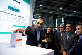 بازدید حسین افشین، معاون علمی و فناوری رییس جمهور از اولین نمایشگاه «فر ایران» و شانزدهمین نمایشگاه «فناوری نانو»