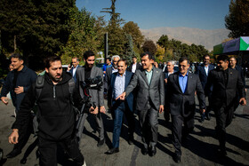 بازدید حسین افشین، معاون علمی و فناوری رییس جمهور از اولین نمایشگاه «فر ایران» و شانزدهمین نمایشگاه «فناوری نانو»