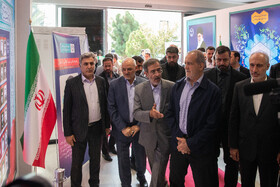 بازدید مسعود پزشکیان، رئیس جمهور از نمایشگاه دستاوردهای علمی و فناورانه جهاد دانشگاهی
