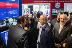 بازدید مسعود پزشکیان، رئیس جمهور از نمایشگاه دستاوردهای علمی و فناورانه جهاد دانشگاهی