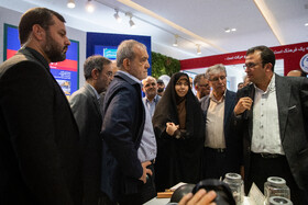 بازدید مسعود پزشکیان، رئیس جمهور از نمایشگاه دستاوردهای علمی و فناورانه جهاد دانشگاهی