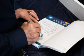 بازدید مسعود پزشکیان، رئیس جمهور از نمایشگاه دستاوردهای علمی و فناورانه جهاد دانشگاهی