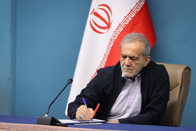 دیدار با مدیران هستهای/بازدید از دستاوردهای جهاد دانشگاهی