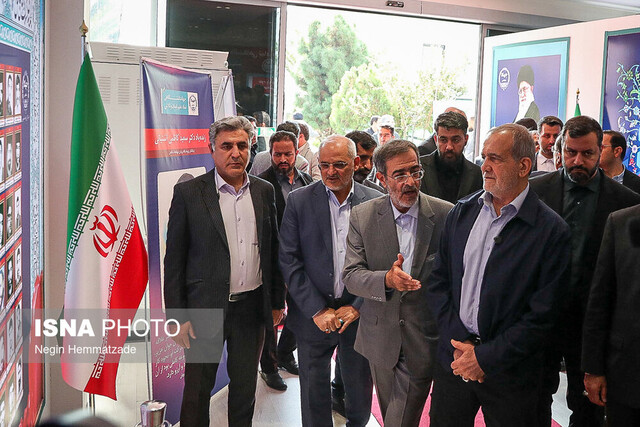 رئیس جمهور از نمایشگاه دستاوردهای جهاددانشگاهی بازدید کرد