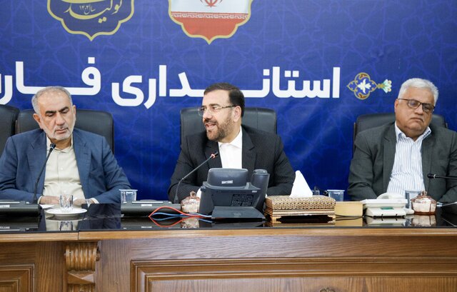 استاندار: فارس می‌تواند به قطب هوانوردی جنوب کشور تبدیل شود