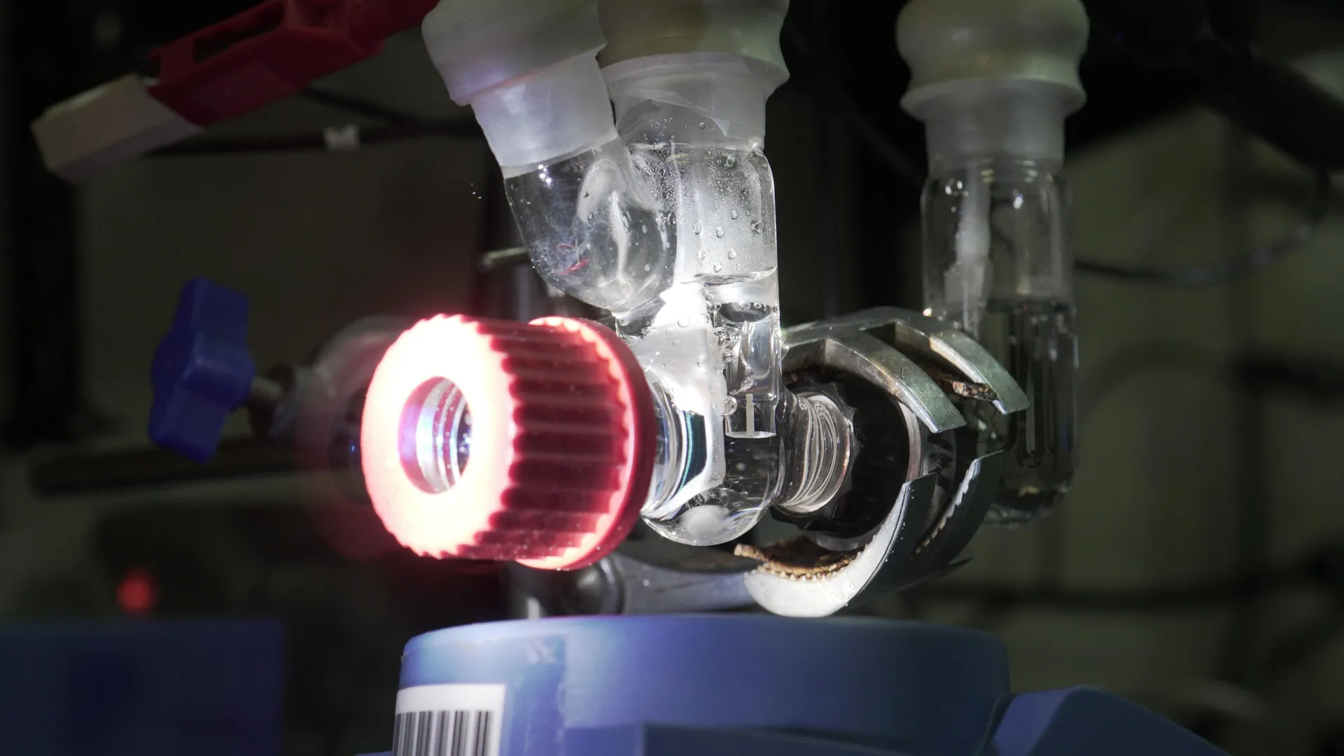 این برگ مصنوعی آلودگی را به انرژی تبدیل میکند