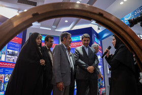 بازدید سید ستار هاشمی، وزیر ارتباطات از نمایشگاه دستاوردهای علمی و فناورانه جهاد دانشگاهی