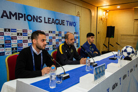 نشست خبری سرمربیان تیم‌های فوتبال سپاهان ایران و آخال ترکمنستان