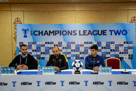 نشست خبری سرمربیان تیم‌های فوتبال سپاهان ایران و آخال ترکمنستان