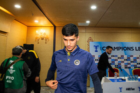 نشست خبری سرمربیان تیم‌های فوتبال سپاهان ایران و آخال ترکمنستان