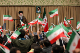 دیدار هزاران نفر از دانش‌آموزان و دانشجویان با رهبر انقلاب