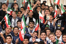 دیدار هزاران نفر از دانش‌آموزان و دانشجویان با رهبر انقلاب