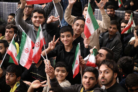 دیدار هزاران نفر از دانش‌آموزان و دانشجویان با رهبر انقلاب