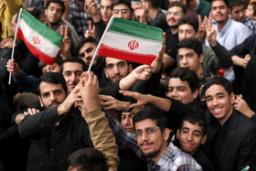 دیدار هزاران نفر از دانش‌آموزان و دانشجویان با رهبر انقلاب