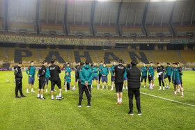 تمرین تیم فوتبال آخال ترکمنستان پیش دیدار با سپاهان ایران