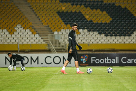 تمرین تیم فوتبال آخال ترکمنستان پیش دیدار با سپاهان ایران