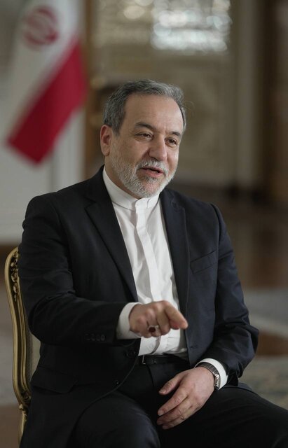 عراقچی: فضای اسرائیل در اختیار موشکهای ایران بود/ تبادل پیامی در عمان انجام نشد